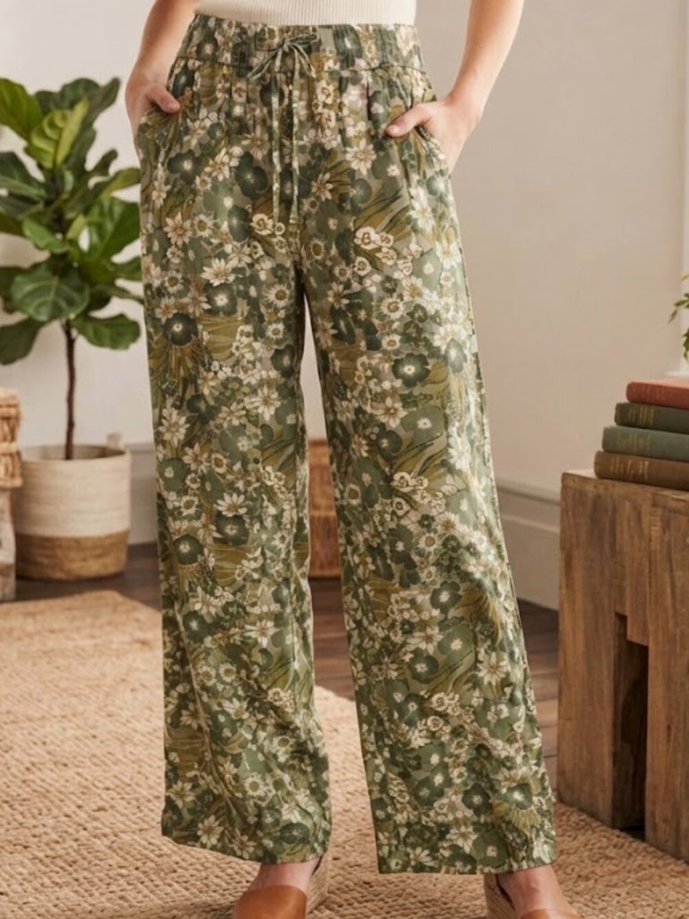 SO Green Floral High-Rise Wide-Leg Pants Size Large